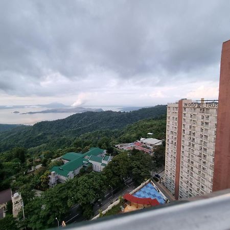 4 Pax Tagaytay Prime Staycation Wifi Netflix And Light Cooking Free Viewdeck Tagaytay City Zewnętrze zdjęcie